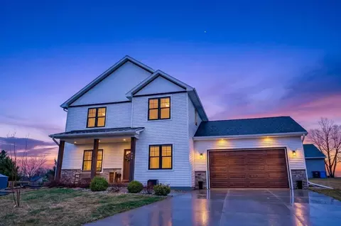 166 Cardinal Ln, Fall River, WI 53932
