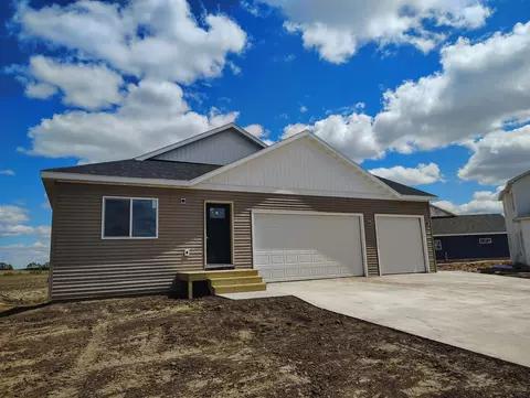 997 Bell Cir, Arlington, WI 53911