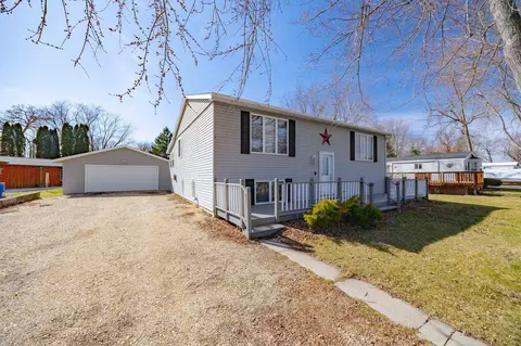11611 N Charley Bluff Rd, Milton, WI 53563