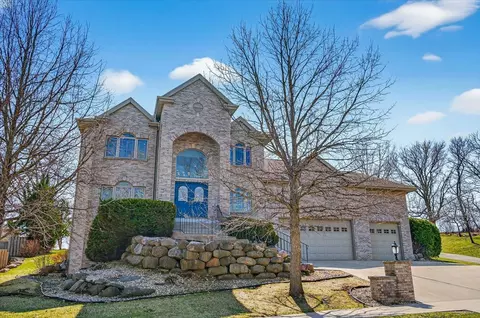 5753 Dawley Dr, Fitchburg, WI 53711