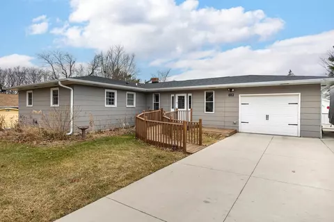 1120 Eastman St, Platteville, WI 53818
