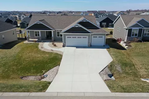 6677 Royal View Dr, Deforest, WI 53532