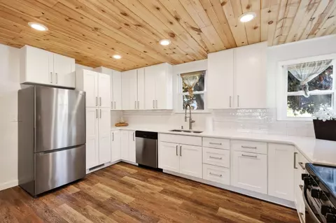 101 W Broadway St, Stoughton, WI 53589