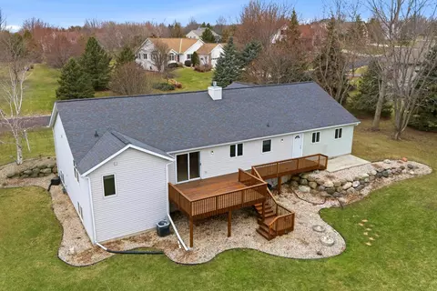 2734 Brooks Ridge Dr, Sun Prairie, WI 53590