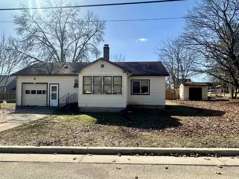 921 Wilson St, Princeton, WI 54968