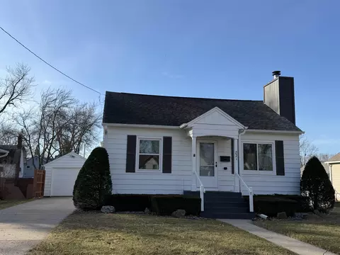 821 Van Buren St, Fort Atkinson, WI 53538
