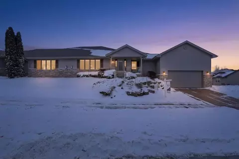 375 Alpine Pkwy, Oregon, WI 53575