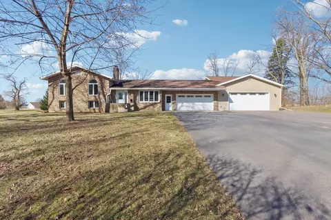 s9061 Meadowdale Road, Prairie Du Sac, WI 53578