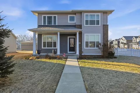 1137 Okeeffe Ave, Sun Prairie, WI 53590