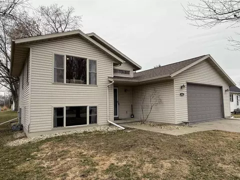 1405 Foster Ave, Janesville, WI 53545