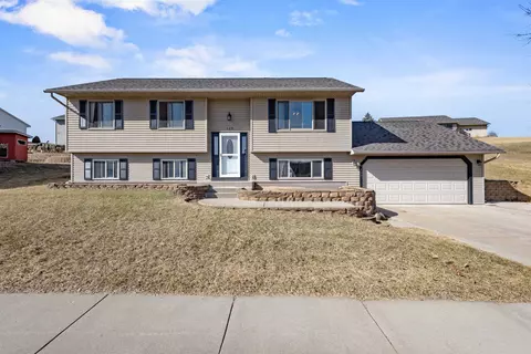 120 Thomas Rd, Reedsburg, WI 53959
