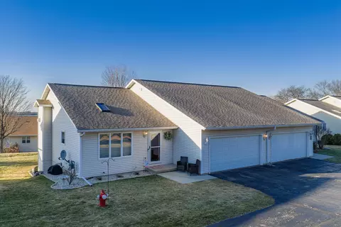 121 Martha St, Beaver Dam, WI 53916