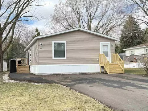 n65w22201 Saint James Dr #M57, Sussex, WI 53089