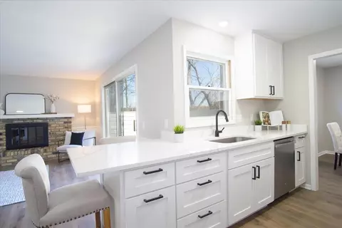 30 Whitcomb Cir #10 D, Madison, WI 53711