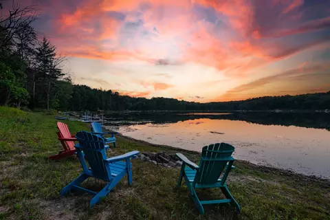 w7980 Glacier Lake Lane, Oxford, WI 53952