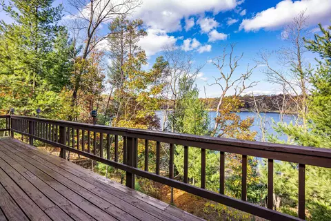w7980 Glacier Lake Lane, Oxford, WI 53952
