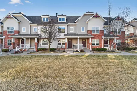 719 Cricket Ln #3, Middleton, WI 53562
