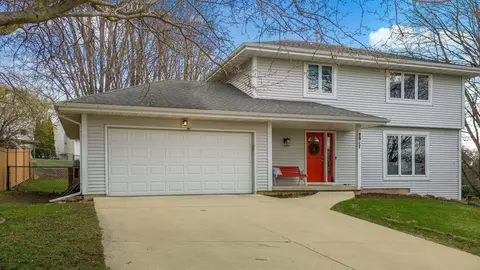 2917 Prairie Rd, Madison, WI 53719