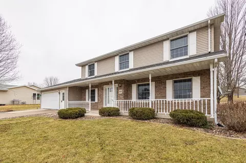 80 Zephyr St, Benton, WI 53803