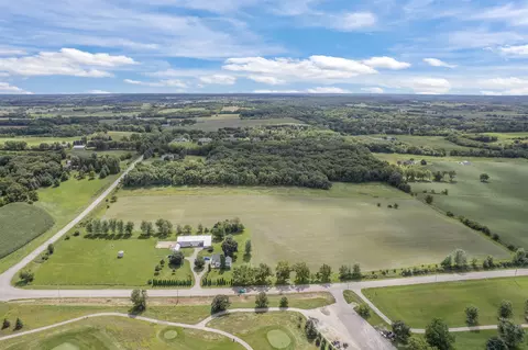 5431 Lincoln Rd, Oregon, WI 53575