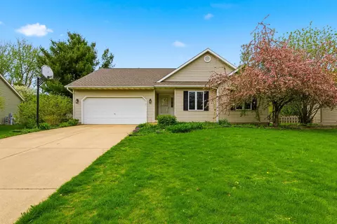 9 Booth Bay Cir, Madison, WI 53717