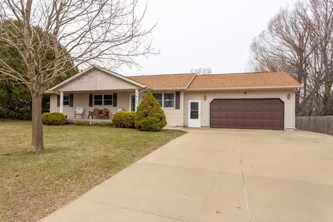 1810 15th St, Hazel Green, WI 53811