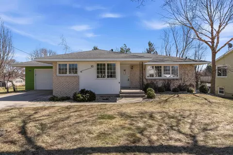1213 Gomer Dr, Beaver Dam, WI 53916