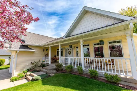 17 Pheasant Pt, Dodgeville, WI 53533