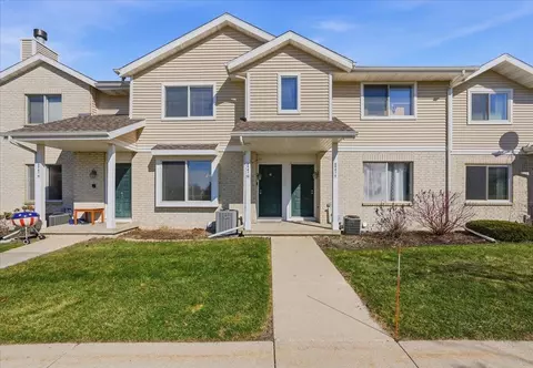 6941 Chester Dr #G, Madison, WI 53719