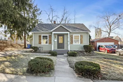111 E Green St, Watertown, WI 53098