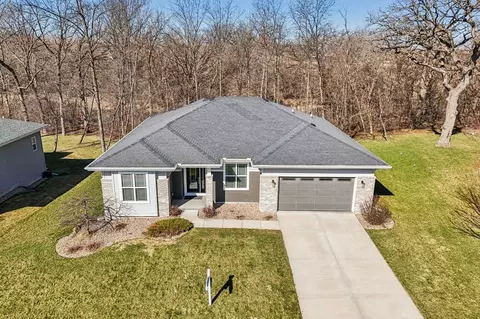 1158 Gracing Oaks Ln, Sun Prairie, WI 53590