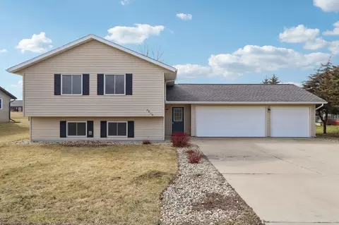 2606 Hamilton St, Portage, WI 53901