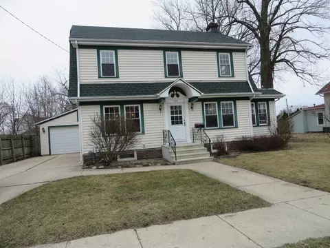 108 N Pearl St, Janesville, WI 53548