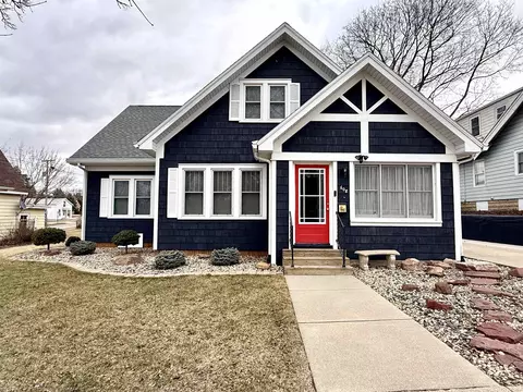 608 19th Ave, Monroe, WI 53566