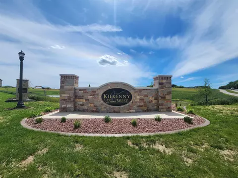 1608 Eileen Ct, Waunakee, WI 53597 photo 4