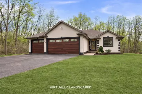 w9072 Hilltop Road, Portage, WI 53901
