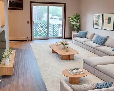 2850 Cimarron Trl #1, Madison, WI 53719