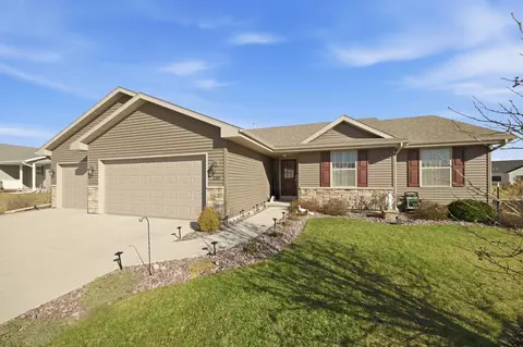 130 E Gailen Ln, Milton, WI 53563