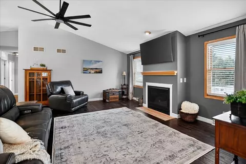 304 School Rd, Cottage Grove, WI 53527