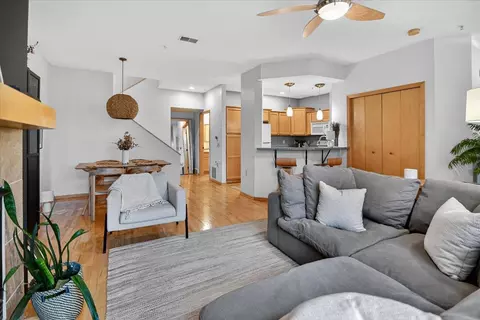8242 Starr Grass Dr, Madison, WI 53719