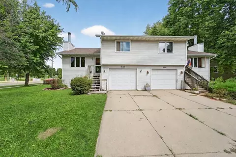 604 Robin Dr, Sun Prairie, WI 53590
