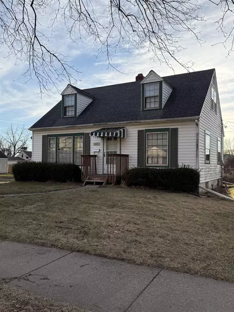 145 St Lo Dr, Prairie Du Chien, WI 53821