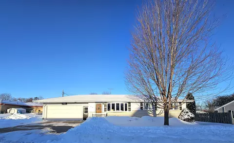160 Ackerman Ave, Waupun, WI 53963