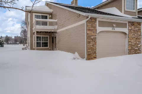 2530 Edgewood Dr #38, Beloit, WI 53511