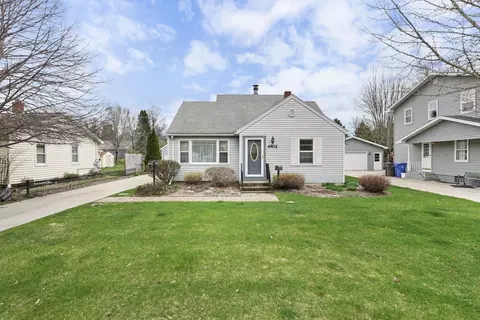 4902 Rothman Pl, Monona, WI 53716