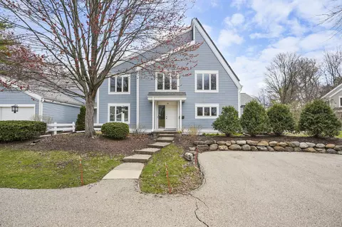 19 Red Maple Trl, Madison, WI 53717