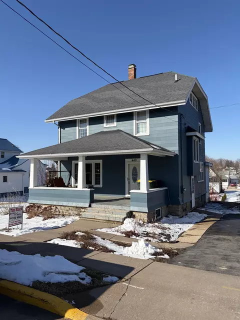 449 S Madison St, Lancaster, WI 53813