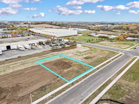 304 Michelle Ln, Cottage Grove, WI 53527