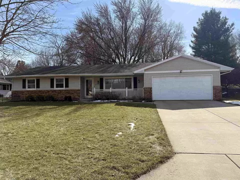 2781 Marledge St, Fitchburg, WI 53711