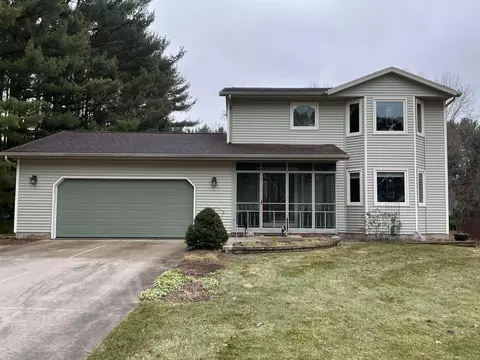 e10471 Pine Circle, Prairie Du Sac, WI 53578